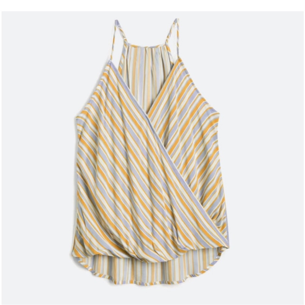 NWT Market & Spruce Mac
Surplice Top.